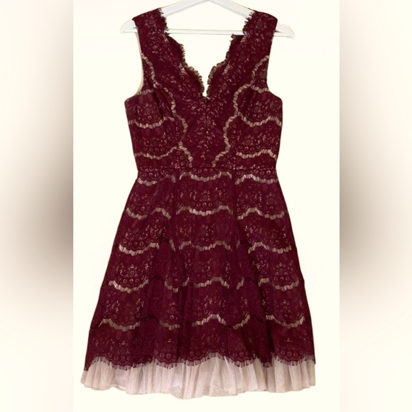 TRIXXI burgundy Lace sleeveless fit and flare dress Sz M - Picture 1 of 12
